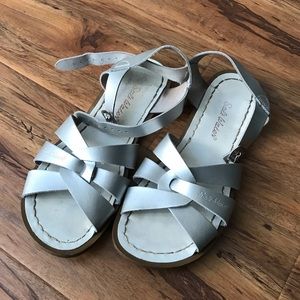 Saltwater women’s sandals